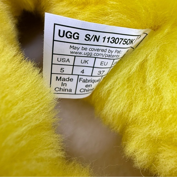 NEW UGG Kids Classic Ultra Mini Boots Yellow Size 5
Fits about a women 6/7 - Picture 7 of 8